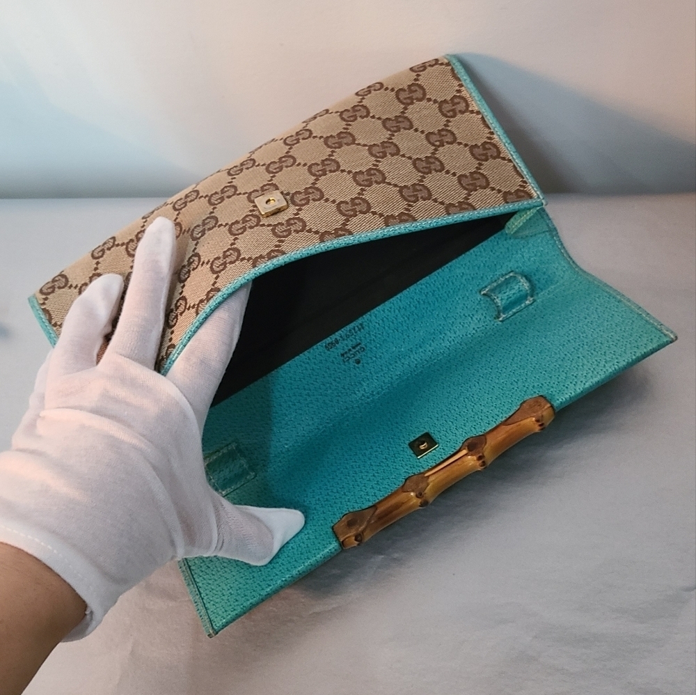 Gucci Monogram Bamboo Bar Clutch / Crossbody - Picture 4 of 15